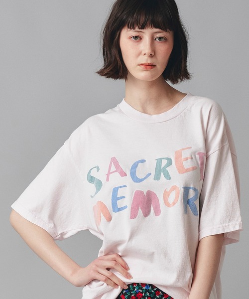AT THE TRNK(アットザトランク)の「カラフルフロッキー プリント Tシャツ AT THE TRNK(Tシャツ/カットソー・レディース・グレー/ピンク・M)」の3枚目の写真