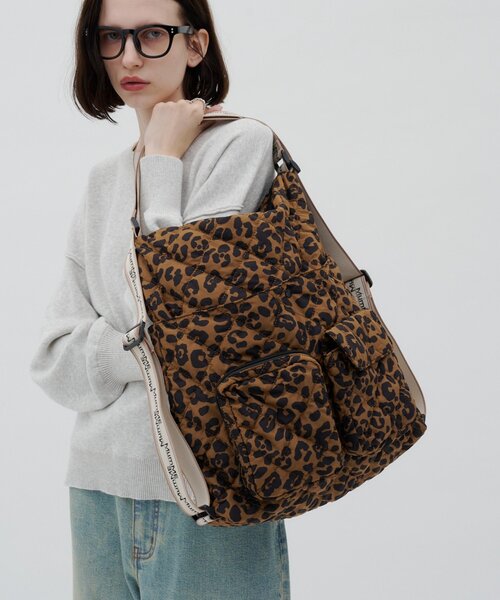 CIAOPANIC TYPY(チャオパニックティピー)の「:ZOZO限定【MumME】肩掛け/リュック使用可能!多収納2WAYBAG(バックパック/リュック・レディース・ホワイト/ブラック/キャメル・ONE SIZE)」の3枚目の写真