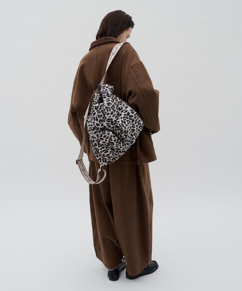 CIAOPANIC TYPY(チャオパニックティピー)の「:ZOZO限定【MumME】肩掛け/リュック使用可能!多収納2WAYBAG(バックパック/リュック・レディース・ホワイト/ブラック/キャメル・ONE SIZE)」の21枚目の写真