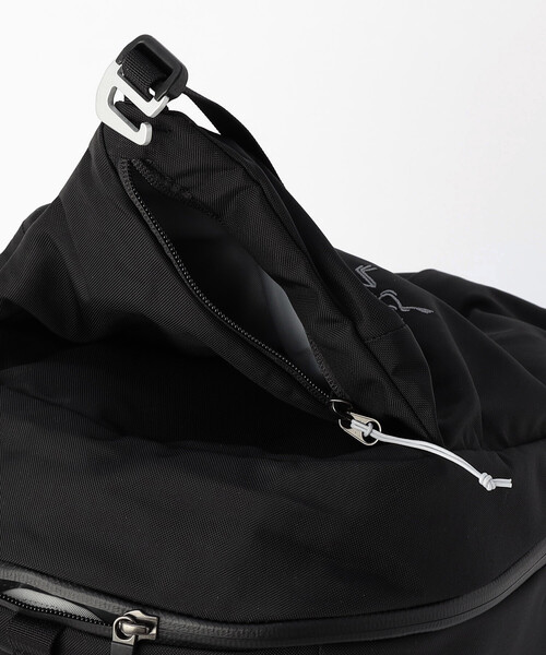 ARC'TERYX(アークテリクス)の「ARC’TERYX/アークテリクス ヴェロ20 バックパック/Verro 20 Backpack(バックパック/リュック・メンズ・ブラック・ONE SIZE)」の10枚目の写真
