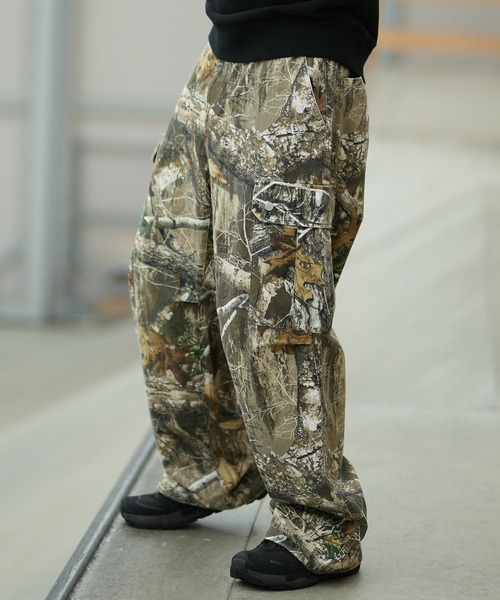 A BATHING APE（アベイシングエイプ）の「TREE EDGE CAMO CARGO PANTS