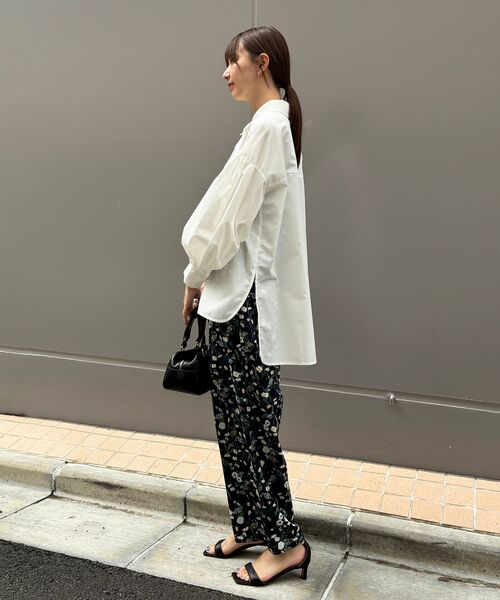 le.coeur blanc(ルクールブラン)の「TORRAZZO DONNA別注 ビジューギャザーシャツ(シャツ/ブラウス・レディース・ネイビー/ホワイト・38)」の12枚目の写真