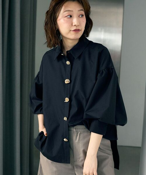 le.coeur blanc(ルクールブラン)の「TORRAZZO DONNA別注 ビジューギャザーシャツ(シャツ/ブラウス・レディース・ネイビー/ホワイト・38)」の17枚目の写真