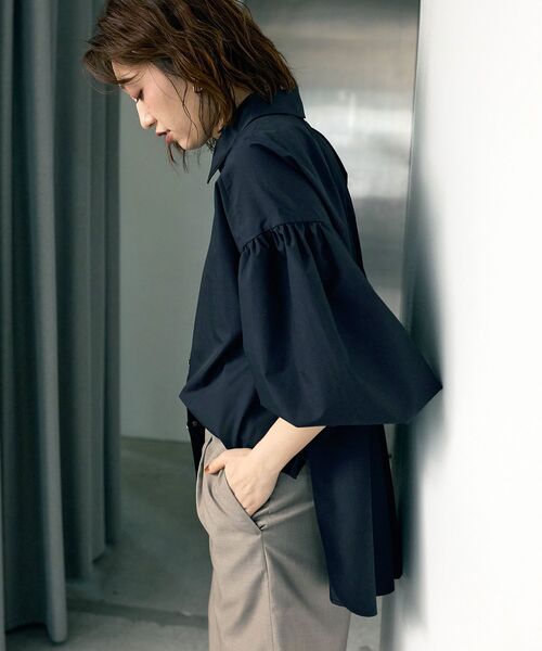 le.coeur blanc(ルクールブラン)の「TORRAZZO DONNA別注 ビジューギャザーシャツ(シャツ/ブラウス・レディース・ネイビー/ホワイト・38)」の19枚目の写真