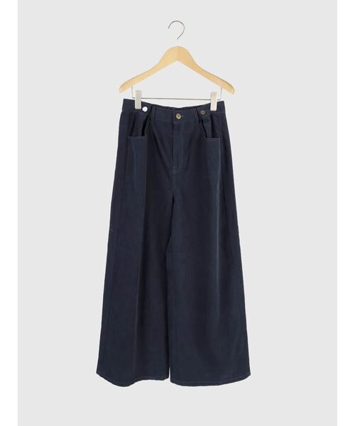 FIKA.(フィーカ)の「Tuck corduroy wide pants(その他パンツ・レディース・ダークブラウン/ベージュ/ネイビー・MEDIUM)」の3枚目の写真