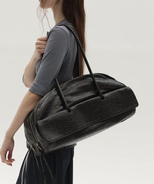 LCDC TM(エルシーディーシーティーエム)の「ARCH LONG SHOULDER BAG_LARGE (BROWN)(ショルダーバッグ・レディース・その他・OS)」の2枚目の写真