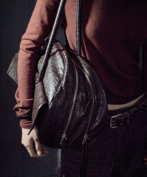 LCDC TM(エルシーディーシーティーエム)の「ARCH LONG SHOULDER BAG_LARGE (BROWN)(ショルダーバッグ・レディース・その他・OS)」の10枚目の写真