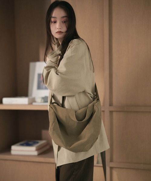 LAULEN(ローレン)の「soft drape shoulder bag /ソフトドレープショルダーバッグ(ショルダーバッグ・レディース・ブラウン/ベージュ/カーキ・FREE)」の6枚目の写真