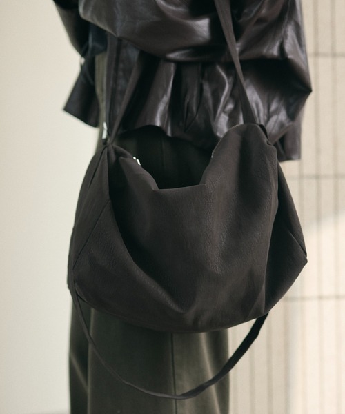 LAULEN(ローレン)の「soft drape shoulder bag /ソフトドレープショルダーバッグ(ショルダーバッグ・レディース・ブラウン/ベージュ/カーキ・FREE)」の19枚目の写真