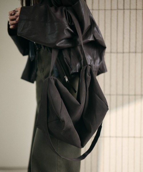 LAULEN(ローレン)の「soft drape shoulder bag /ソフトドレープショルダーバッグ(ショルダーバッグ・レディース・ブラウン/ベージュ/カーキ・FREE)」の21枚目の写真