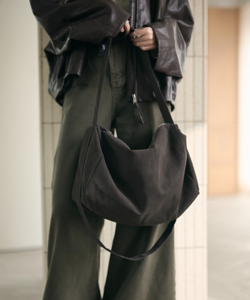 LAULEN(ローレン)の「soft drape shoulder bag /ソフトドレープショルダーバッグ(ショルダーバッグ・レディース・ブラウン/ベージュ/カーキ・FREE)」の17枚目の写真