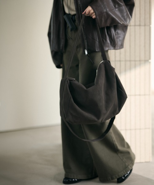 LAULEN(ローレン)の「soft drape shoulder bag /ソフトドレープショルダーバッグ(ショルダーバッグ・レディース・ブラウン/ベージュ/カーキ・FREE)」の22枚目の写真