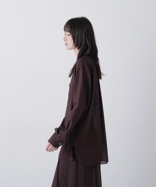 YLEVE(イレーヴ)の「YLEVE / 2/72 SUPER 100’s WOOL HIGH-TWIST VOILE SHIRT(シャツ/ブラウス・レディース・ベージュ/ブラウン系その他2・0/1)」の13枚目の写真