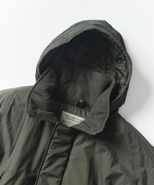 FREAK'S STORE（フリークスストア）の「PRIMALOFT MONSTER COAT/プリマロフト モンスターコート（ブルゾン・メンズ・ブラック/チャコールグレー/グリーン/セージグリーン・SMALL/LARGE/MEDIUM）」の18枚目の写真