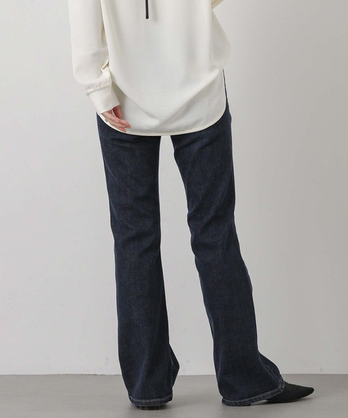 Gready Brilliant(グレディブリリアン)の「LISAフレア(デニムパンツ・レディース・ブルー系・28/30/29)」の20枚目の写真