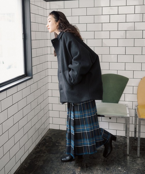 niko and...(ニコアンド)の「スクエアヒールブーツ / 抗菌消臭(ブーツ・レディース・ブラック/キャメル・MEDIUM/LARGE)」の8枚目の写真
