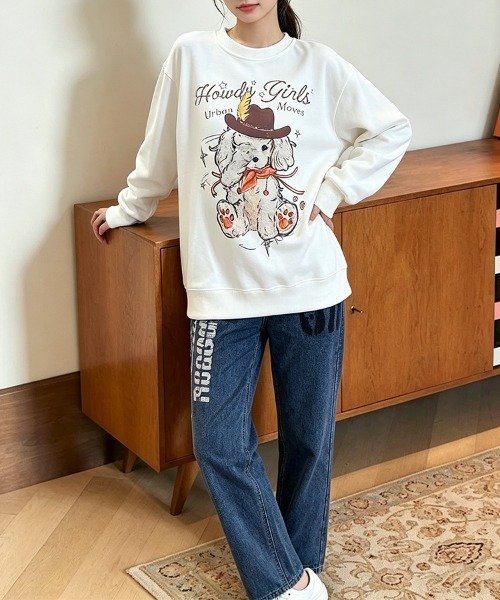 LEMOA(レモア)の「ドッグプリントクルーネックスウェット(スウェット・レディース・ホワイト/ホワイト系その他・X-LARGE/LARGE/MEDIUM)」の4枚目の写真