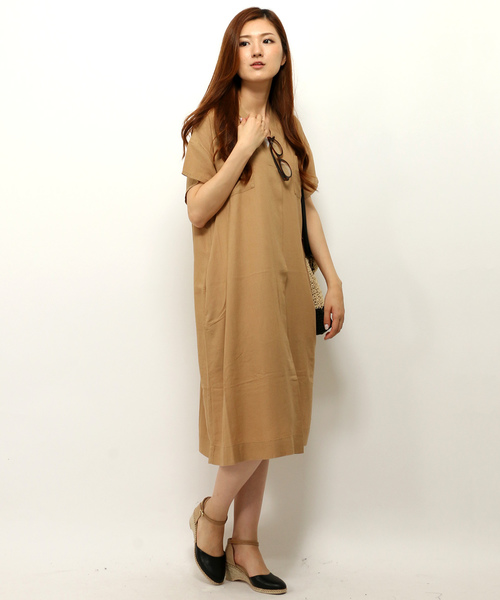 LBC（エルビーシー）の「レーヨンリネンVネックワンピース（ワンピース・レディース・グリーン/ネイビー/ライトブラウン・MEDIUM/LARGE）」の4枚目の写真