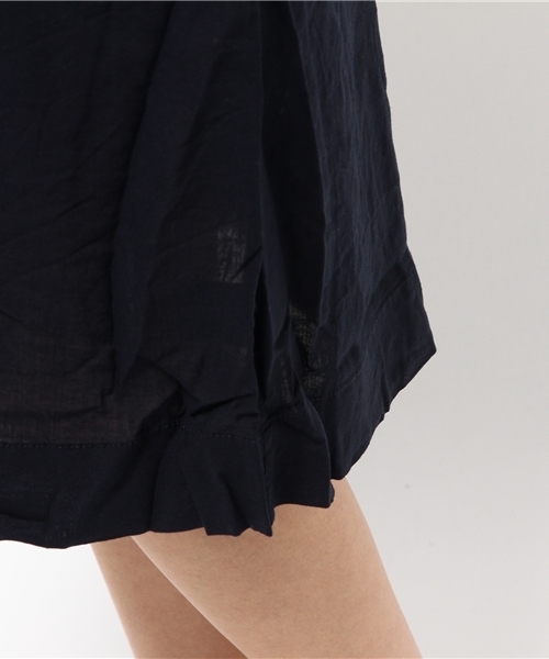 LBC（エルビーシー）の「レーヨンリネンVネックワンピース（ワンピース・レディース・グリーン/ネイビー/ライトブラウン・MEDIUM/LARGE）」の16枚目の写真