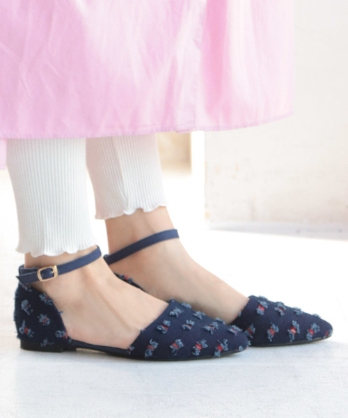 SESTO（セスト）の「アンクルストラップのポインテッドトゥフラットパンプス（パンプス・レディース・ボルドー/レオパード/パイソン/ダークブラウン/レッド/ブラック/ピンクベージュ/ライトグレー/ピンク/ネイビー/ブルー系その他/イエロー/グレイッシュベージュ/その他/ブラウン/チェック・L/3L/S/M/LL）」の8枚目の写真