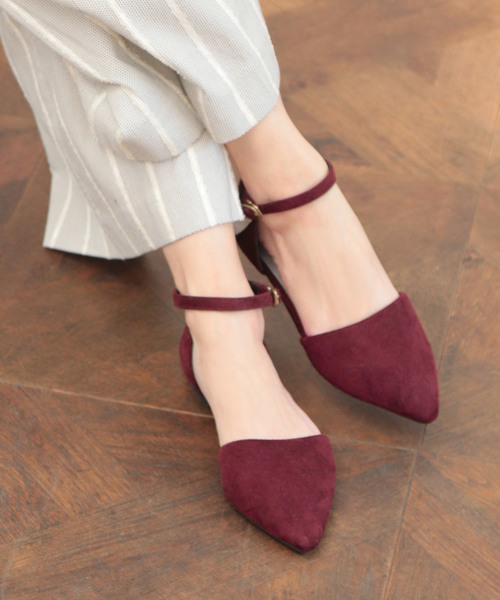 SESTO（セスト）の「アンクルストラップのポインテッドトゥフラットパンプス（パンプス・レディース・ボルドー/レオパード/パイソン/ダークブラウン/レッド/ブラック/ピンクベージュ/ライトグレー/ピンク/ネイビー/ブルー系その他/イエロー/グレイッシュベージュ/その他/ブラウン/チェック・L/3L/S/M/LL）」の5枚目の写真