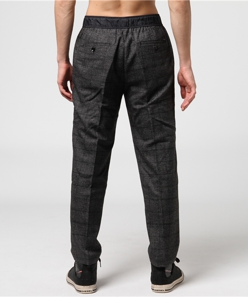 DIESEL(ディーゼル)の「00SVH30PAOC(その他パンツ・メンズ・グレー/ダークグレー・MEDIUM/X-LARGE/SMALL/LARGE/X-SMALL)」の8枚目の写真
