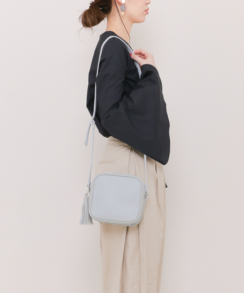 SENSE OF PLACE by URBAN RESEARCH（センスオブプレイスバイアーバンリサーチ）の「スクエアショルダー（ショルダーバッグ・レディース・ブルー/ベージュ/ブラック・FREE）」の6枚目の写真