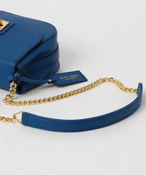 BLUE LABEL CRESTBRIDGE（ブルーレーベルクレストブリッジ）の「ミニレザーバッグ（ショルダーバッグ・レディース・ブルー/ブラック/イエロー・X）」の6枚目の写真