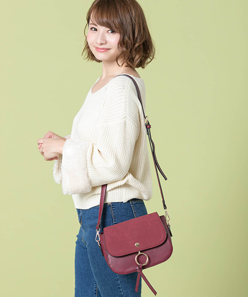 Edit Sheen（エディットシーン）の「リングデザインフラップミニショルダー（ショルダーバッグ・レディース・ブラック/ネイビー/ボルドー/キャメル/グレー・FREE）」の10枚目の写真