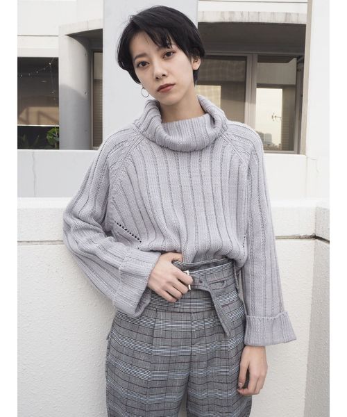 MURUA(ムルーア)の「ワイドリブオフタートル(ニット/セーター・レディース・ライトグレー/ピンク/その他1・FREE)」の1枚目の写真