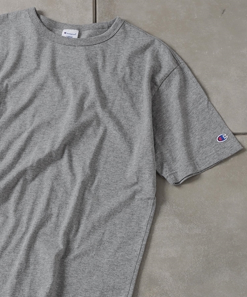 Champion（チャンピオン）の「【Champion/チャンピオン】別注ウォッシュド加工Tシャツ（Tシャツ/カットソー・メンズ・グレー/チャコールグレー/ダークグリーン/ブルー/ホワイト/ブラック/ネイビー・L/M/S）」の5枚目の写真