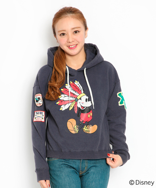 X-girl(エックスガール)の「Disney(ディズニー) / REMAKE DISNEY SWEAT PULLOVER(パーカー・レディース・アッシュグレー/オレンジ/ネイビー・1/2)」の2枚目の写真