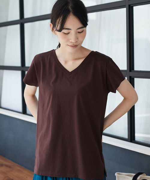 AMERICAN HOLIC(アメリカンホリック)の「・60新彊綿天竺フレンチスリーブVネックTEE(Tシャツ/カットソー・レディース・ブラック/オフホワイト/グレー系その他2/ブラウン・M/L)」の4枚目の写真