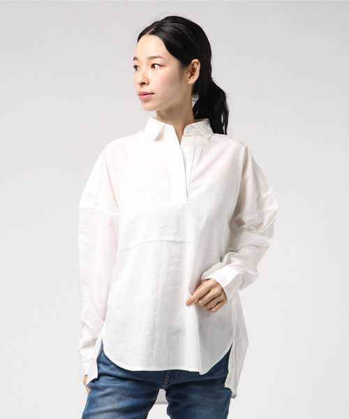 earth music&ecology（アースミュージックアンドエコロジー）の「イロイロコットンスキッパーシャツ ●（シャツ/ブラウス・レディース・ベージュ/ネイビー/オフホワイト/カーキ/グリーン/イエロー系その他/グレー系その他3/ベージュ系その他4/グリーン系その他5/ブルー系その他4/ブルー系その他5/レッド系その他7・FREE）」の2枚目の写真