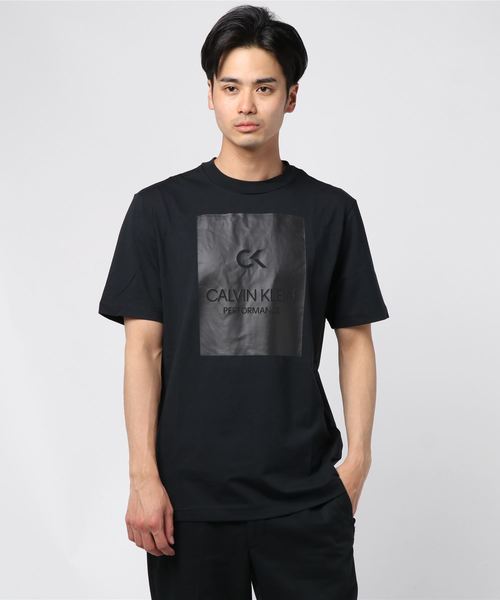 Calvin Klein(カルバン・クライン)の「ボックス ロゴ Tシャツ(Tシャツ/カットソー・メンズ・グレー/ゴールド/ホワイト/ブラック/その他/ホワイト系その他5・S/M/L/XL)」の3枚目の写真