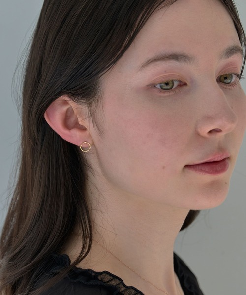 Phoebe（フィービィー）の「【K10】シャイニーサークルピアス/BOXつき（ピアス（両耳用）・レディース・ゴールド・FREE）」の8枚目の写真