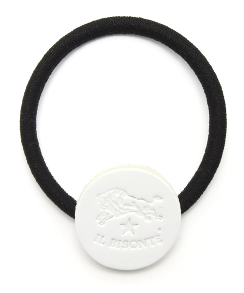 IL BISONTE(イルビゾンテ)の「IL BISONTE / ORIGINAL LEATHER / HAIR ACCESSORY(ヘアゴム・レディース・グレー/ナチュラル/ダークブラウン/ライトブラウン/レッド/ブラック/ホワイト/ネイビー/オレンジ/グリーン/オリーブ/レンガ・FREE)」の2枚目の写真