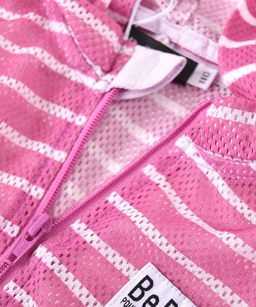 BeBe（ベベ）の「BeBe/メッシュ防虫加工パーカー（パーカー・キッズ・グレー/ピンク/ブルー・100/110/120/90/130/140/150）」の6枚目の写真