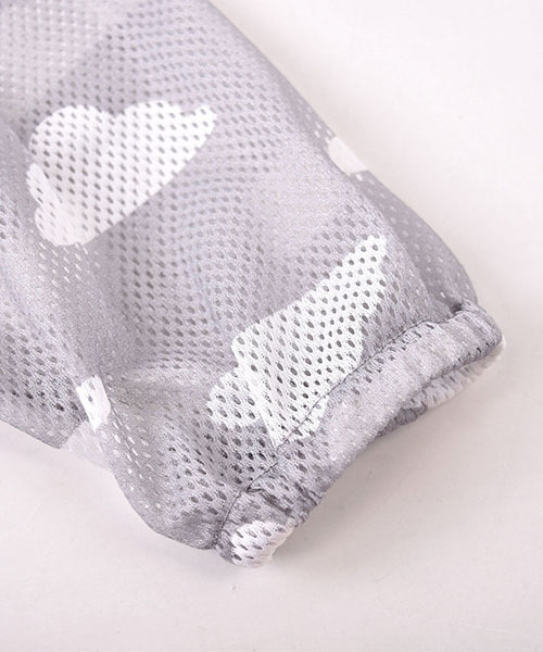 BeBe（ベベ）の「BeBe/メッシュ防虫加工パーカー（パーカー・キッズ・グレー/ピンク/ブルー・100/110/120/90/130/140/150）」の22枚目の写真