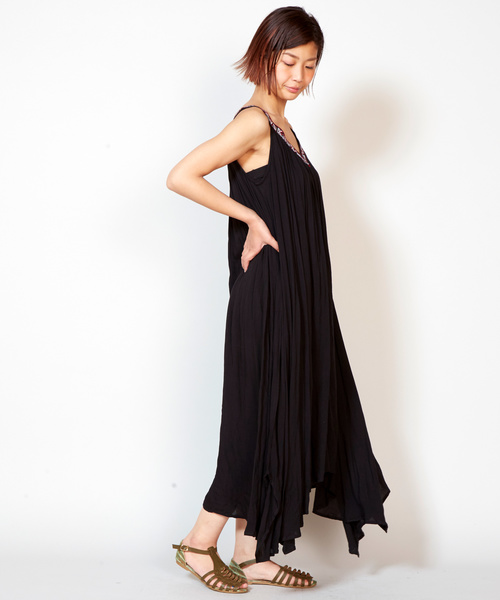 チャイハネ（チャイハネ）の「【チャイハネ】エスニック刺繍キャミワンピース（ワンピース・レディース・ブラック/ライトブルー/オレンジ/ホワイト・FREE）」の9枚目の写真