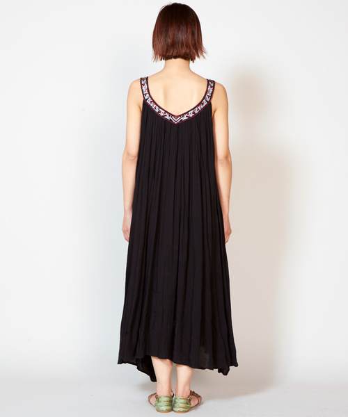 チャイハネ（チャイハネ）の「【チャイハネ】エスニック刺繍キャミワンピース（ワンピース・レディース・ブラック/ライトブルー/オレンジ/ホワイト・FREE）」の10枚目の写真