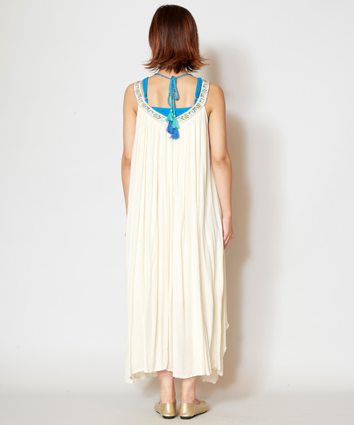 チャイハネ（チャイハネ）の「【チャイハネ】エスニック刺繍キャミワンピース（ワンピース・レディース・ブラック/ライトブルー/オレンジ/ホワイト・FREE）」の14枚目の写真