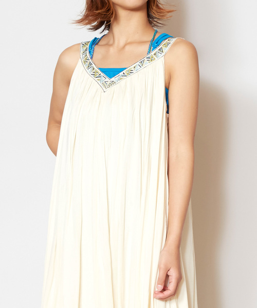 チャイハネ（チャイハネ）の「【チャイハネ】エスニック刺繍キャミワンピース（ワンピース・レディース・ブラック/ライトブルー/オレンジ/ホワイト・FREE）」の15枚目の写真