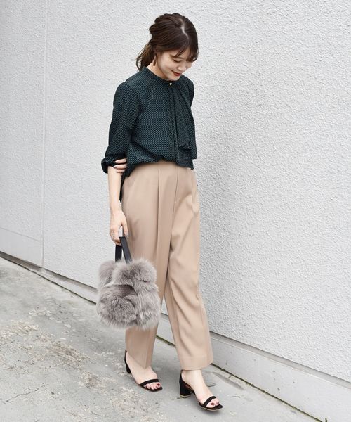 SHIPS（シップス）の「サイドボタンパンツ◇（その他パンツ・レディース・ベージュ/グリーン/ブラック・34/36/38/40）」の7枚目の写真