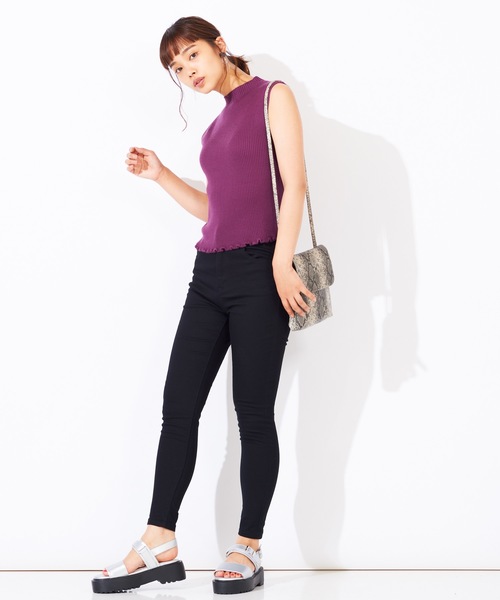 WEGO(ウィゴー)の「WEGO/デイリーハイウエストスキニーパンツ(デニムパンツ・レディース・ダークインディゴブルー/ブラック/インディゴブルー・LARGE/X-SMALL/SMALL/MEDIUM)」の4枚目の写真