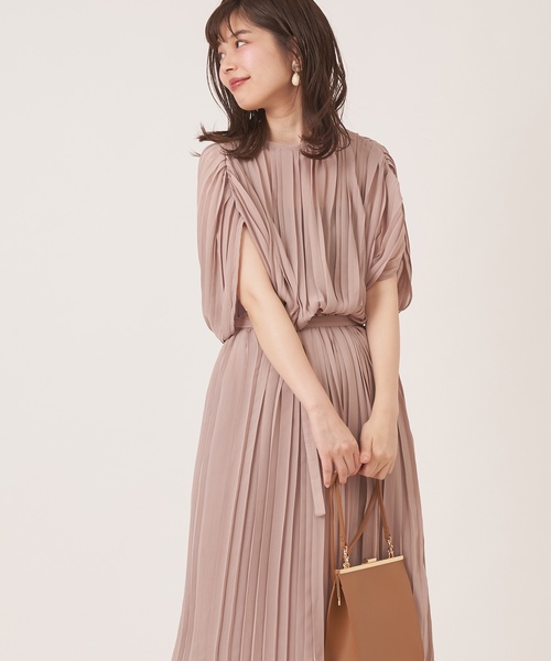 natural couture（ナチュラルクチュール）の「細ベルト付き総プリーツワンピース（ワンピース・レディース・ライトベージュ/ラベンダー/ボルドー/その他2/その他1・FREE）」の6枚目の写真