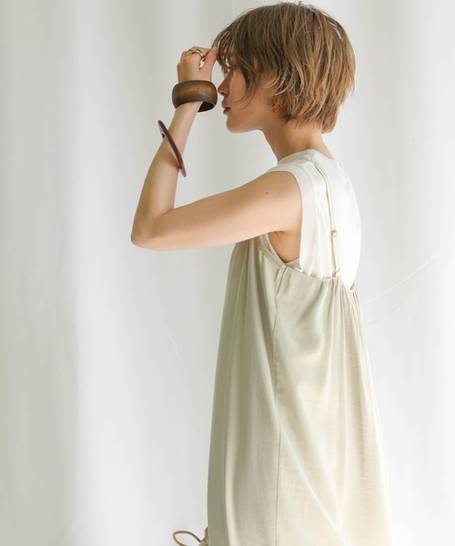 select MOCA(セレクトモカ)の「2020 S/S サテンライクキャミワンピース/バックギャザーサイドスリットロングワンピース(ワンピース・レディース・ライトグリーン/ライトベージュ・FREE)」の9枚目の写真