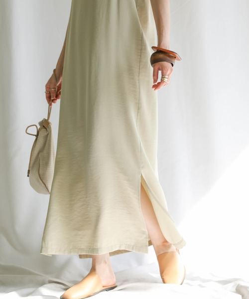 select MOCA(セレクトモカ)の「2020 S/S サテンライクキャミワンピース/バックギャザーサイドスリットロングワンピース(ワンピース・レディース・ライトグリーン/ライトベージュ・FREE)」の10枚目の写真