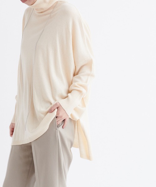 DouDou(ドゥドゥ)の「ウールカシミヤワイドタートル(ニット/セーター・レディース・ベージュ/オフホワイト/オレンジ・FREE)」の1枚目の写真