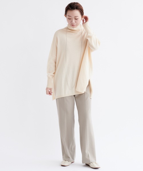 DouDou(ドゥドゥ)の「ウールカシミヤワイドタートル(ニット/セーター・レディース・ベージュ/オフホワイト/オレンジ・FREE)」の4枚目の写真